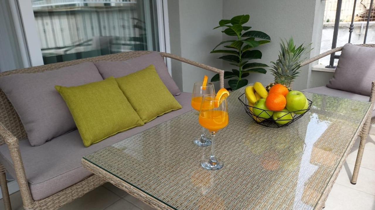 Lux Apartman Antonija Makarska Exterior photo